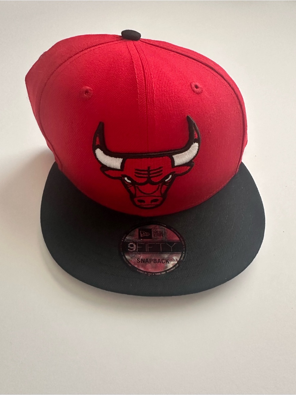 New Era 9FIFTY Chicago Bulls Red & Black Snapback Hat